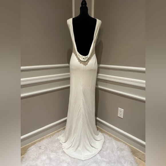 Badgley Mishcka Beaded Cowl Back Jersey White Gown - size 6. - Picture 12 of 12